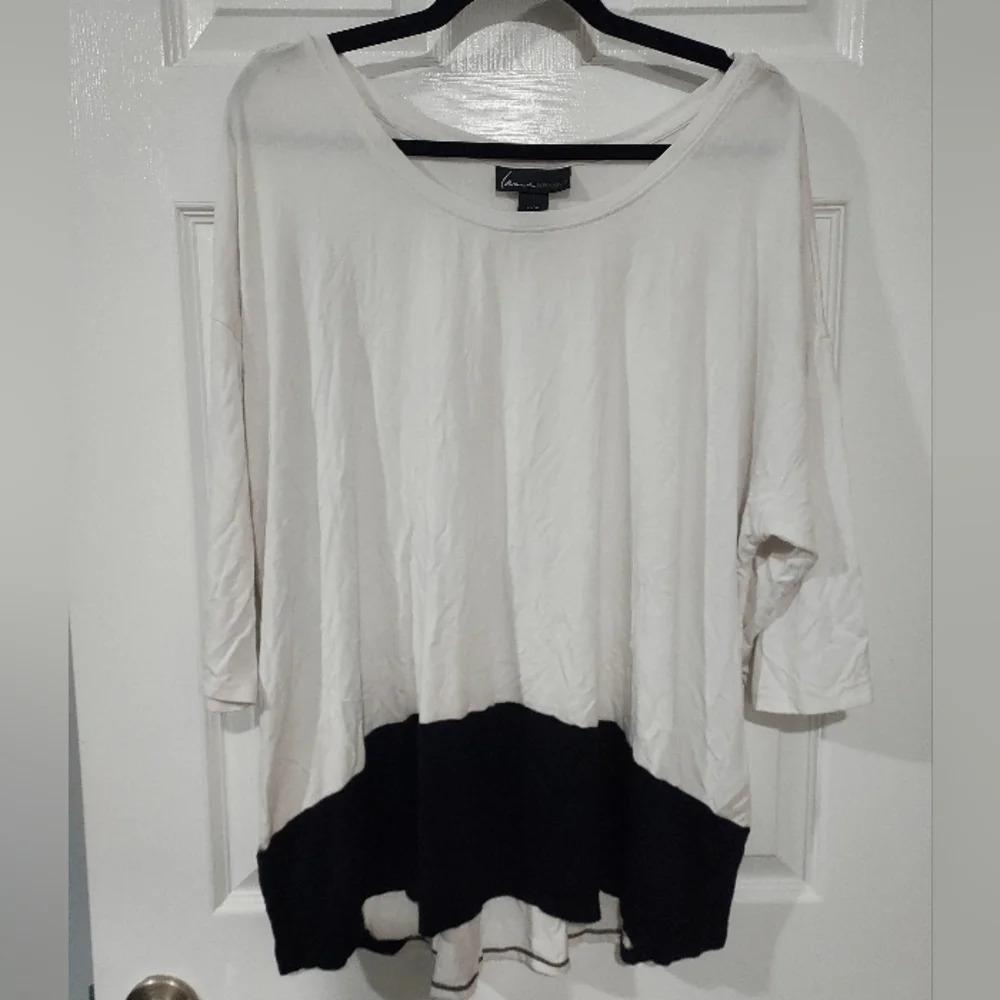 Lane Bryant White and Black Color Block Scoop Neck 3/4 Sleeve Top in Size 22/24